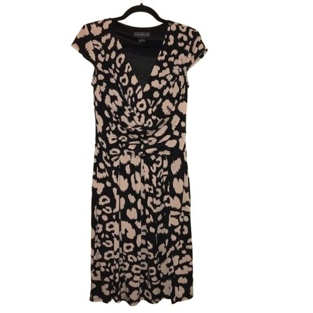 Jessica Howard Black Dress Cream Paintbrush V Neck Cap Sleeves 8